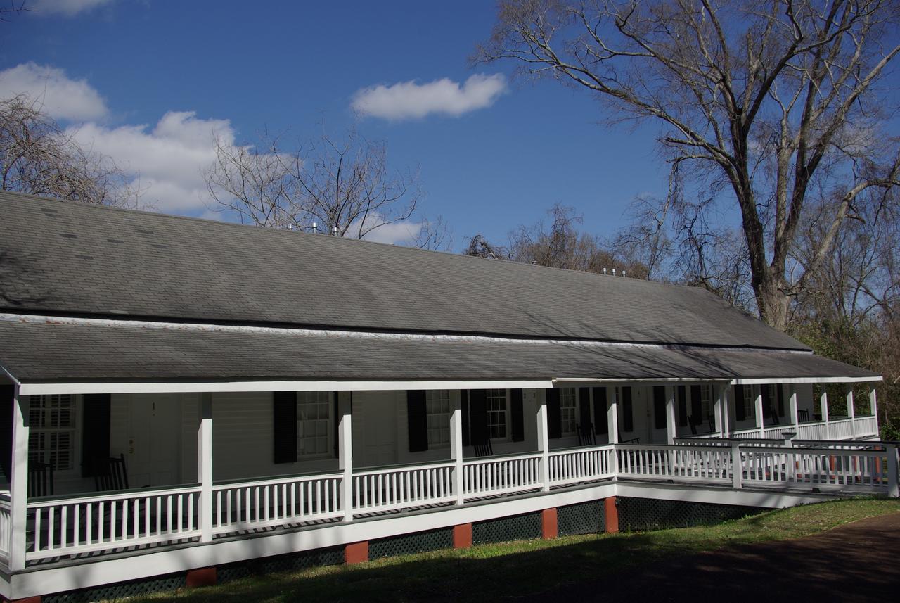 Twin Oaks Inn Натчез Экстерьер фото