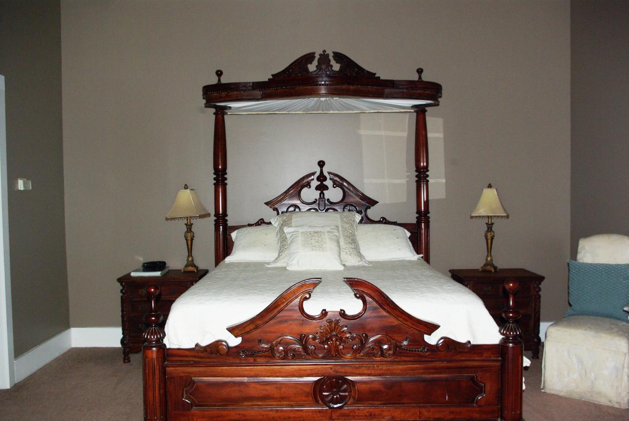 Twin Oaks Inn Натчез Экстерьер фото