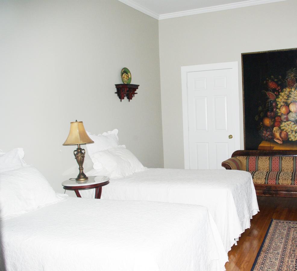 Twin Oaks Inn Натчез Экстерьер фото